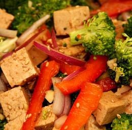 Refogado de Tofu e Legumes