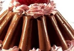Bavaroise de Chocolate e Chantilly de Morango